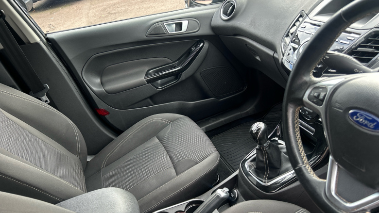 Ford Fiesta 1.0 EcoBoost Titanium 5dr Petrol Hatchback